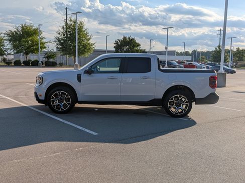 Certified 2025 Ford Maverick Lariat w/ 4K Tow Package AWD/4WD image 7