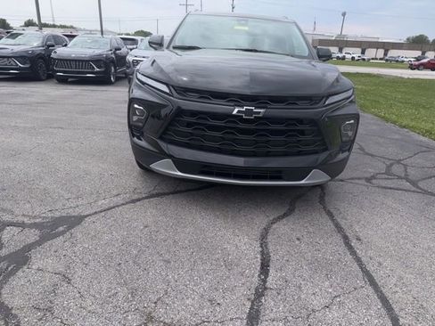 New 2026 Chevrolet Blazer LT w/ Convenience Package AWD/4WD image 3
