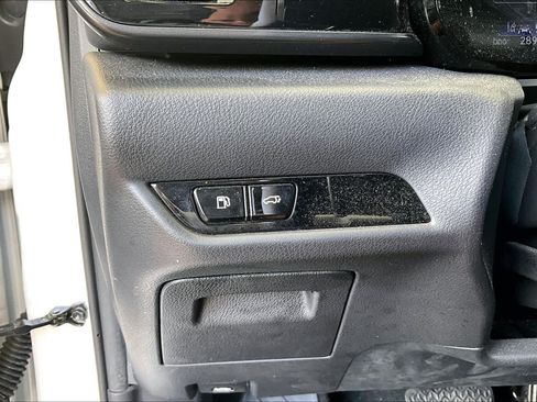 Used 2022 Lexus NX 250 FWD w/ Towing Package (2000 Lbs) image 33