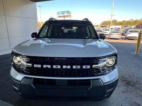 Used 2025 Ford Bronco Sport Outer Banks w/ Outer Banks Tech Package+ AWD/4WD image 1