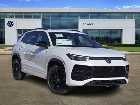 New 2026 Volkswagen Tiguan SE R-Line image 1