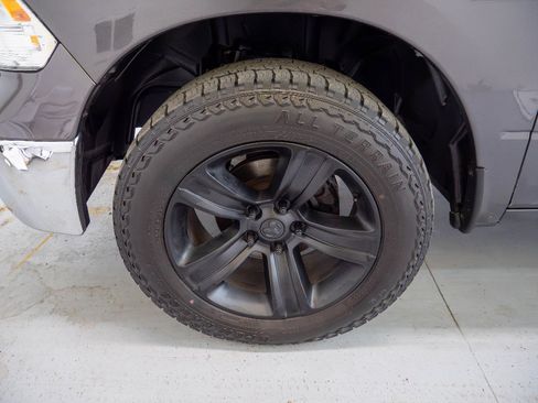 Used 2016 RAM 1500 Classic SLT AWD/4WD image 8