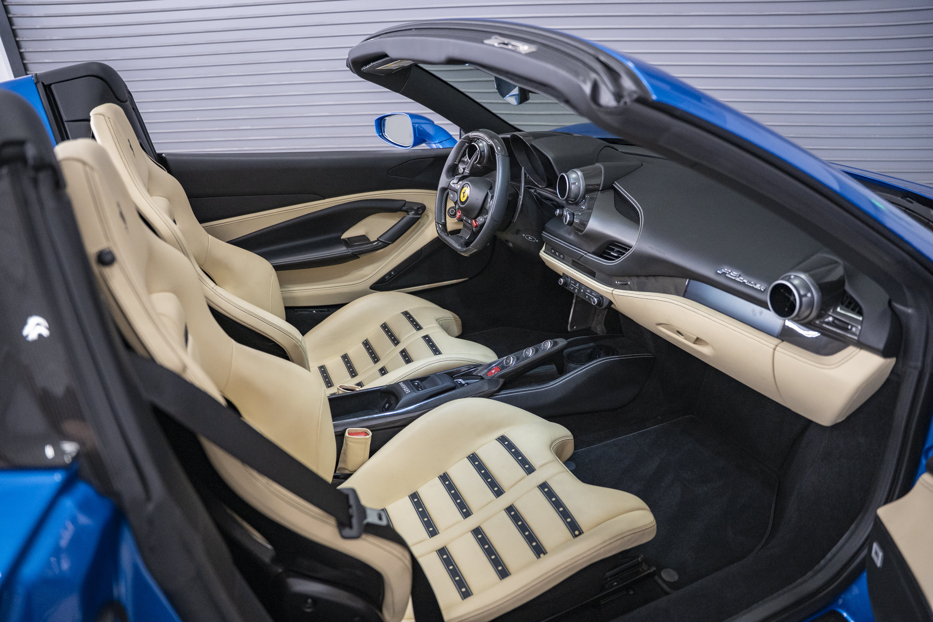 Used 2023 Ferrari F8 Tributo RWD image 40