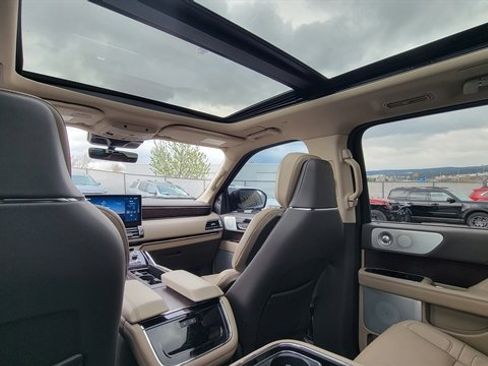 Used 2024 Lincoln Navigator L Reserve AWD/4WD image 76