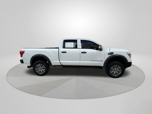 Used 2016 Nissan Titan S image 8
