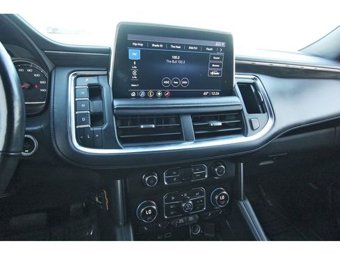 Used 2021 Chevrolet Tahoe Z71 w/ Z71 Signature Package image 21