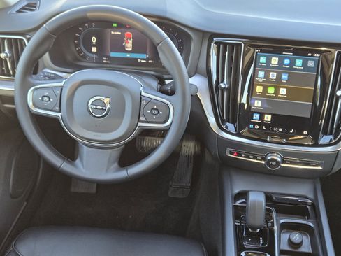 Used 2024 Volvo S60 B5 Core image 27