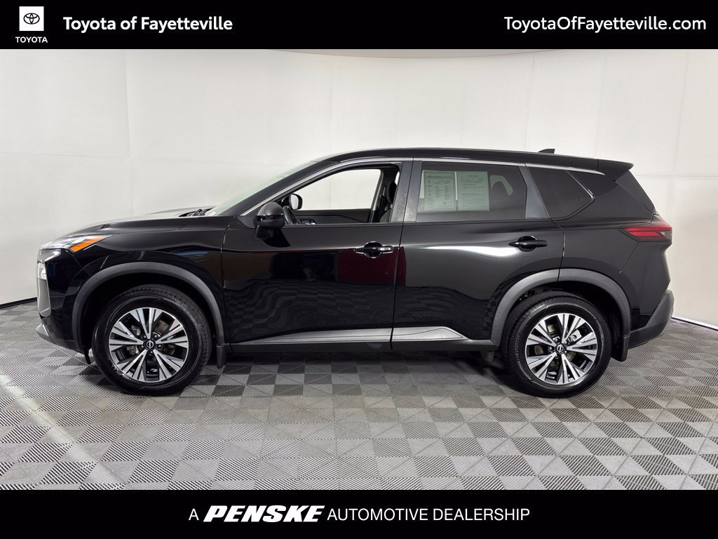 Used 2022 Nissan Rogue SV AWD/4WD image 2