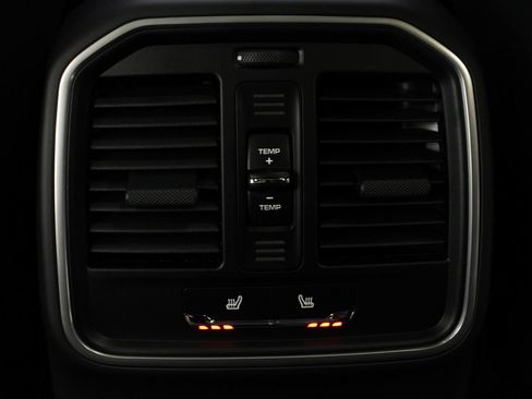 New 2026 Porsche Macan S AWD/4WD image 37