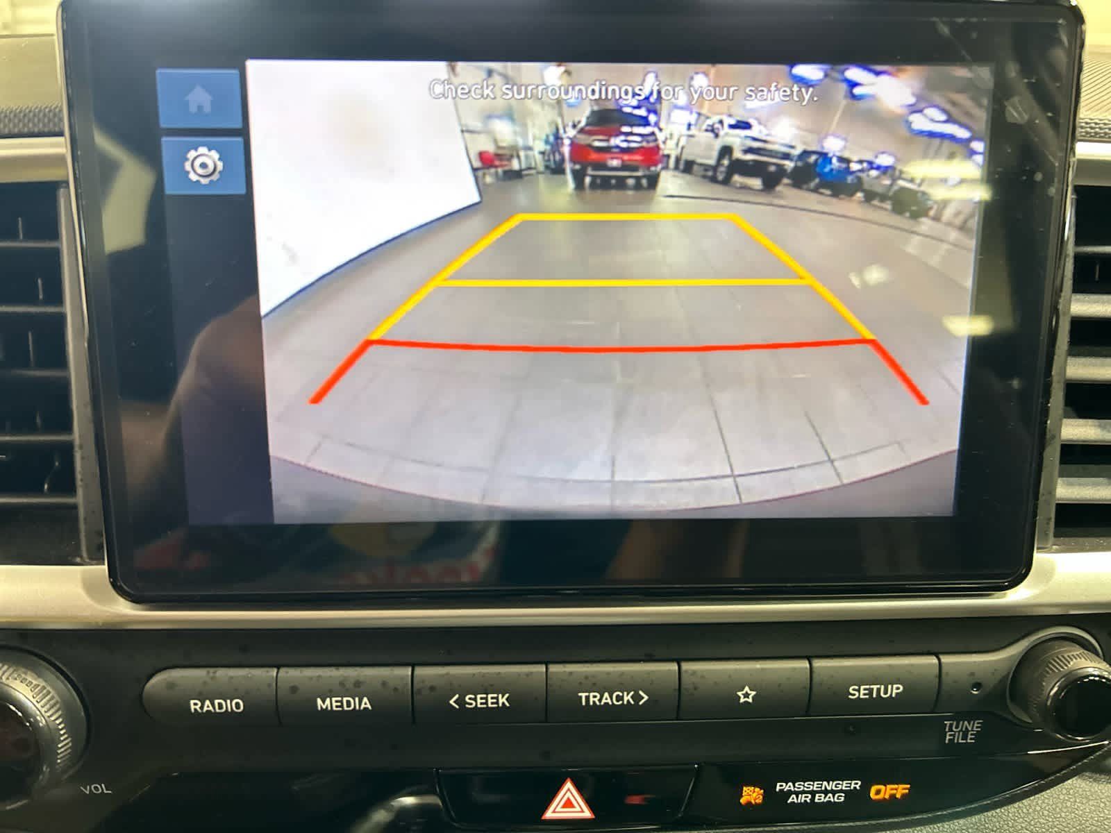Used 2023 Hyundai Venue SEL FWD image 5