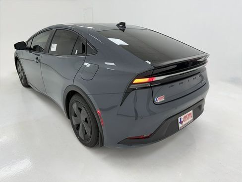 New 2026 Toyota Prius SE image 38