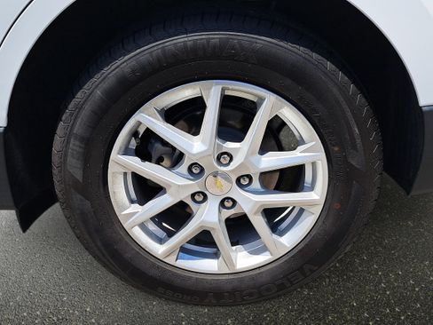 Used 2022 Chevrolet Equinox LS w/ LS Convenience Package FWD image 26