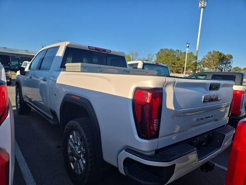 Used 2023 GMC Sierra 2500 Denali w/ Denali Ultimate Package AWD/4WD image 2