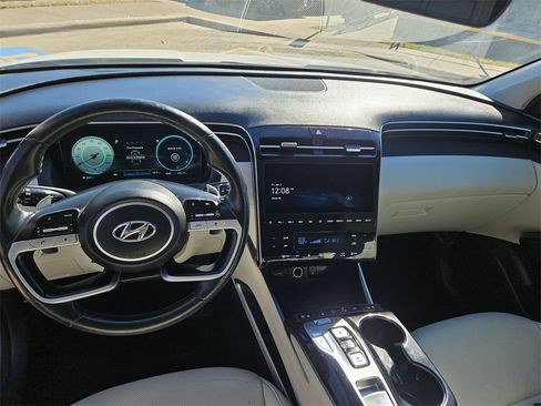 Used 2024 Hyundai Tucson Limited image 16