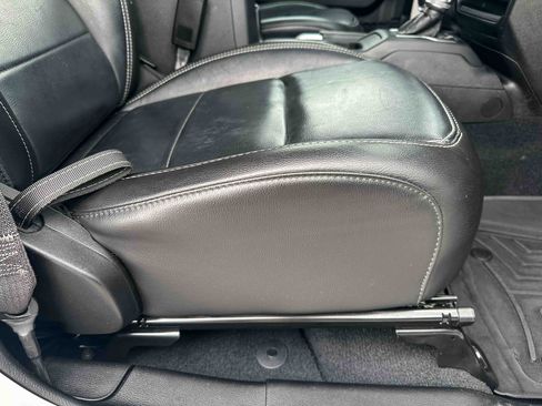 Used 2022 Jeep Wrangler Unlimited Sahara w/ Cold Weather Group image 24