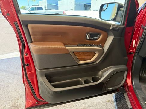 Used 2021 Nissan Titan Platinum Reserve w/ Moonroof Package AWD/4WD image 27