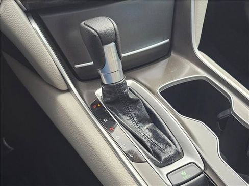 Used 2019 Honda Accord EX image 27