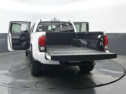 Used 2022 Toyota Tacoma SR w/ SR Convenience Package image 35