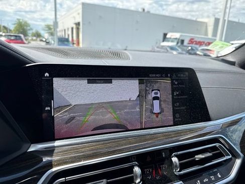 Used 2019 BMW X5 xDrive50i w/ M Sport Package AWD/4WD image 18