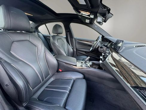 Used 2018 BMW 530i RWD image 16