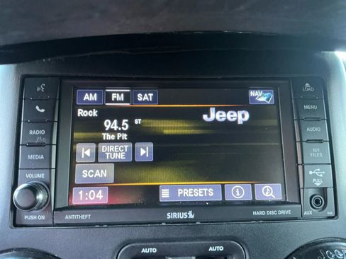 Used 2018 Jeep Wrangler Unlimited Rubicon image 28