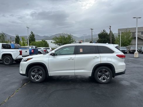 Used 2019 Toyota Highlander Limited Platinum AWD/4WD image 8