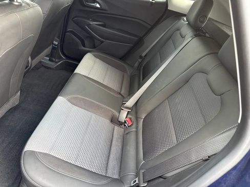 Used 2024 Chevrolet Trax LT w/ Driver Confidence Package FWD image 8