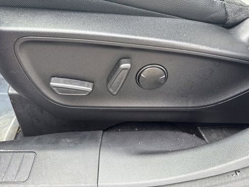 Used 2023 Ford Escape Platinum w/ Premium Technology Package image 18