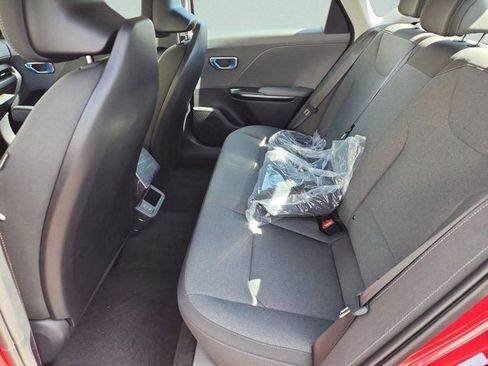 New 2025 Kia K4 LXS image 10