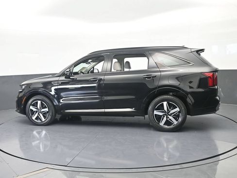 Used 2023 Kia Sorento S FWD image 3