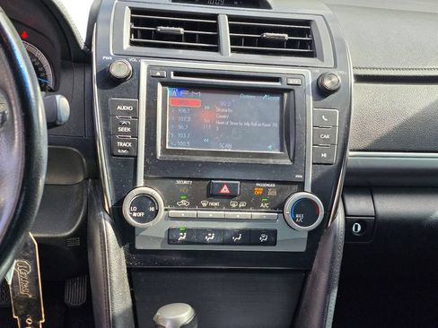 Used 2013 Toyota Camry SE FWD image 15