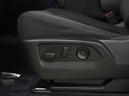 Used 2023 Chevrolet Silverado 1500 LT image 28