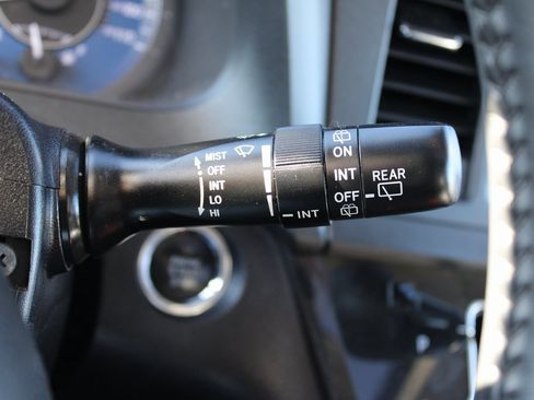 Used 2019 Toyota Sienna Limited image 32