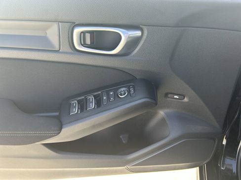 Certified 2025 Honda Civic LX image 15