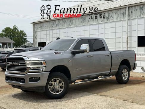 Used 2024 RAM 2500 Laramie AWD/4WD image 1
