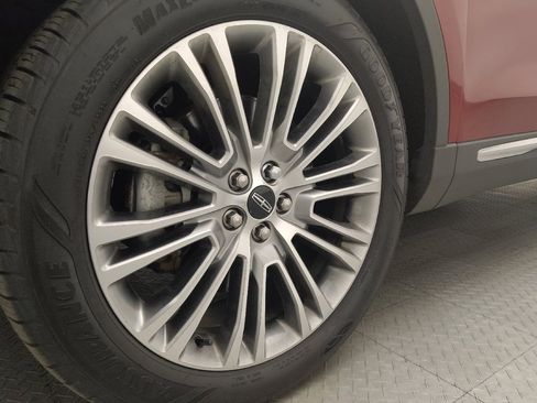 Used 2017 Lincoln MKX Reserve w/ Lincoln MKX Climate Package image 31