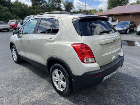 Used 2016 Chevrolet Trax LT w/ LT Sun and Sound Package AWD/4WD image 7
