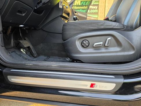 Used 2018 Audi Q3 2.0T Premium image 16