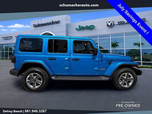 Used 2022 Jeep Wrangler Unlimited Sahara w/ LED Lighting Group AWD/4WD image 8