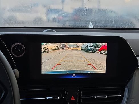 Used 2024 Chevrolet TrailBlazer LT w/ Driver Confidence Package image 15