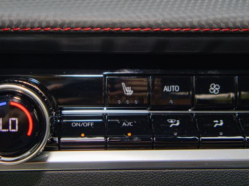 New 2026 Chevrolet Equinox RS w/ LPO, Floor Liner Package image 20