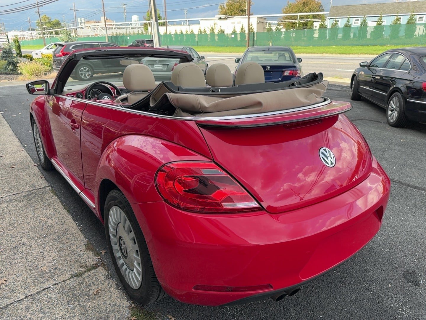Used 2015 Volkswagen Beetle 1.8T FWD image 4