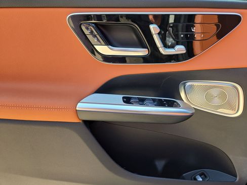 New 2025 Mercedes-Benz GLC 300 image 15