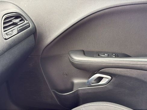 Used 2016 Dodge Challenger R/T image 32