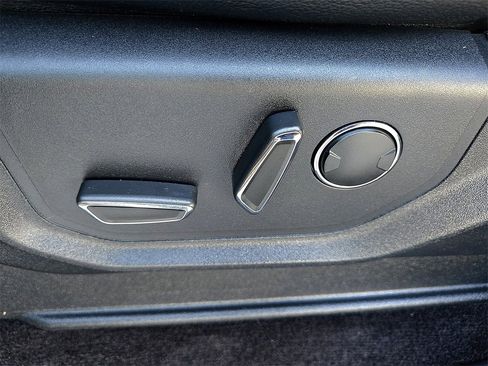 Used 2016 Ford F150 Lariat w/ Equipment Group 502A Luxury image 27