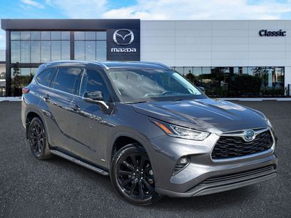 Used 2022 Toyota Highlander Limited