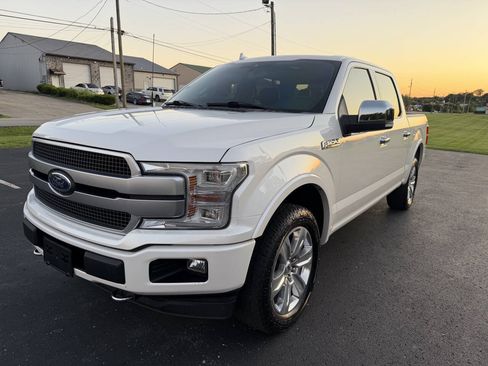 Used 2019 Ford F150 Platinum w/ Equipment Group 701A Luxury AWD/4WD image 14