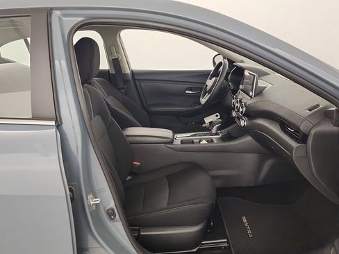 Used 2024 Nissan Sentra SV FWD image 25