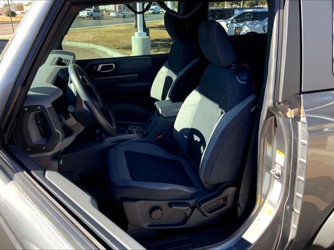 Used 2022 Ford Bronco Big Bend image 6