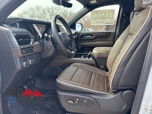 New 2026 GMC Yukon XL Denali Ultimate w/ LPO, Floor Liner Package AWD/4WD image 10